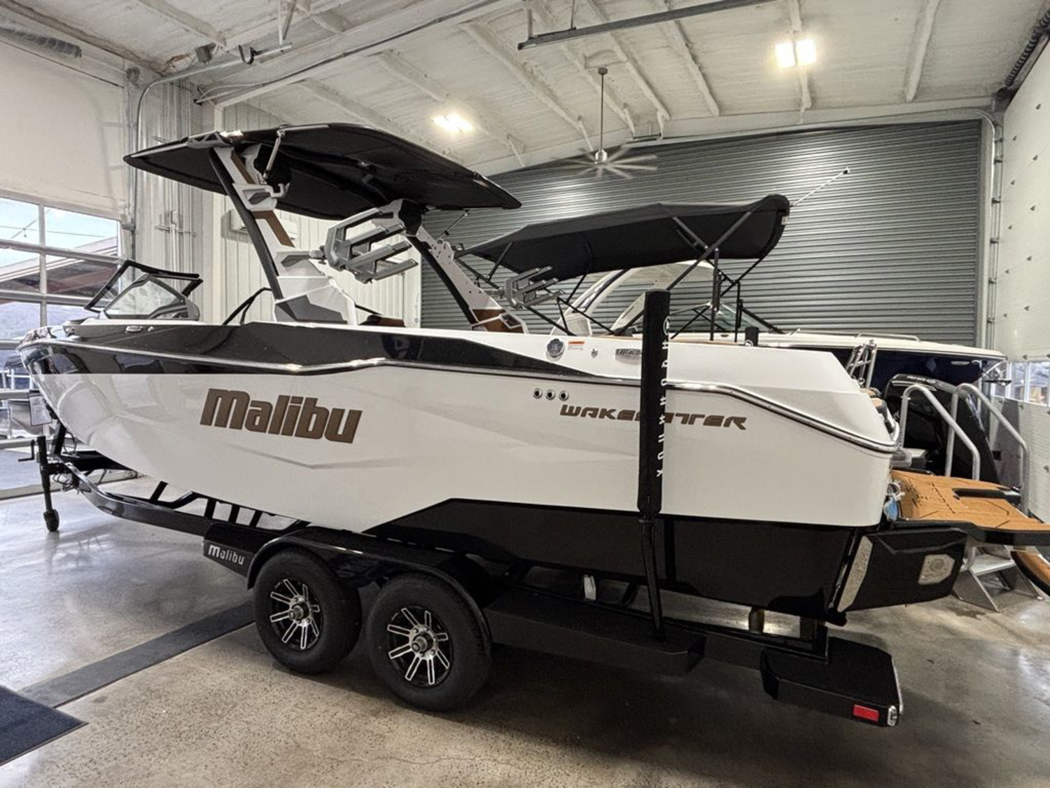 2026 Malibu Boats 25 LSV