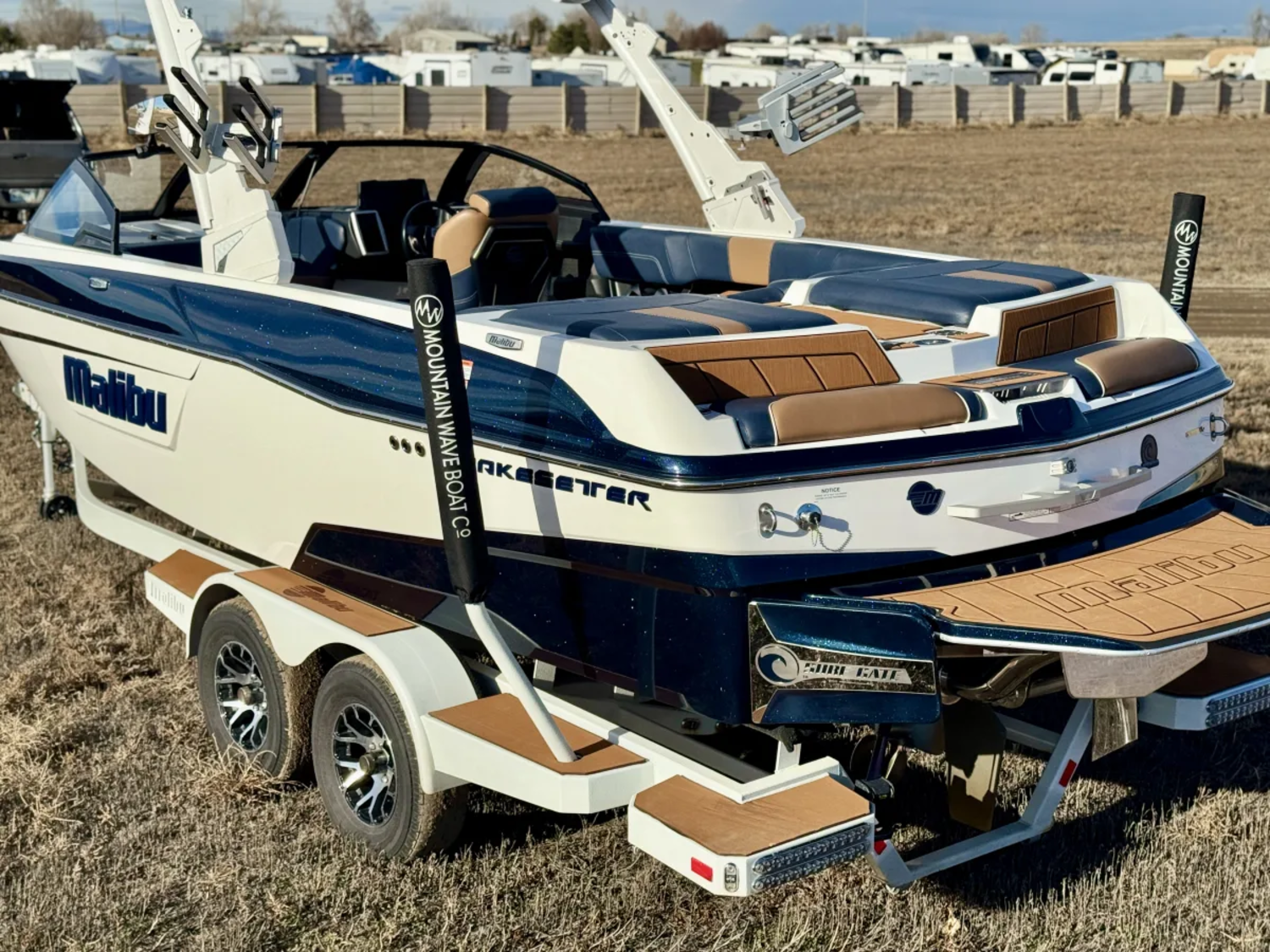 2021 Malibu 23 LSV - M6DI