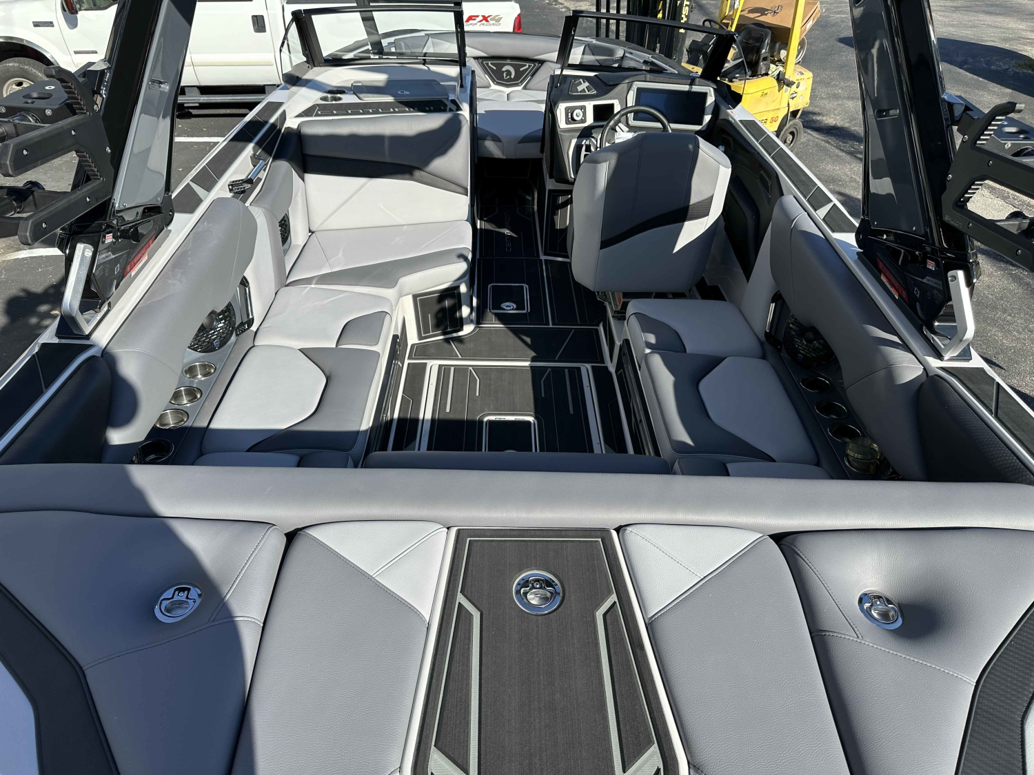 2026 Centurion NV233