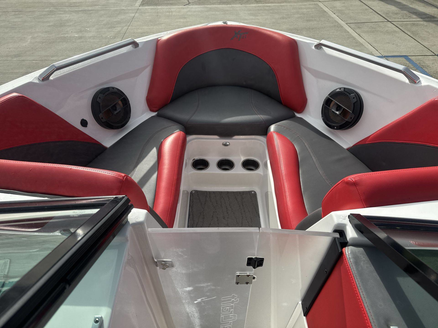 2019 Mastercraft XT21
