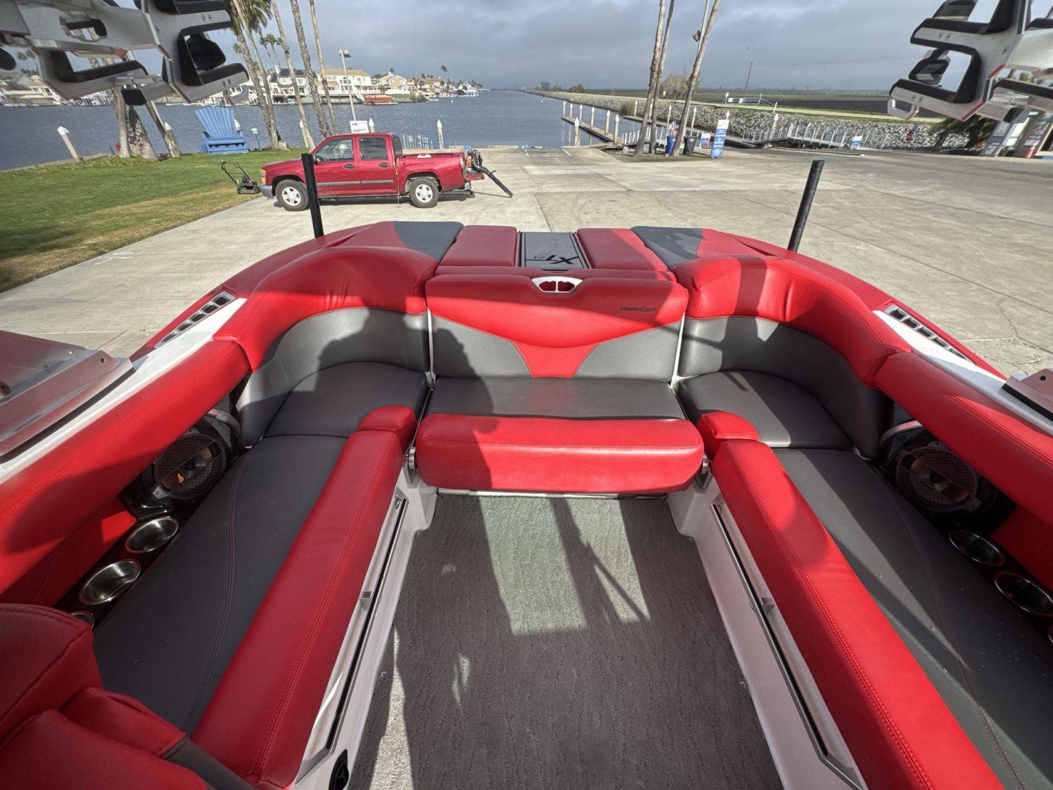 2019 Mastercraft XT21