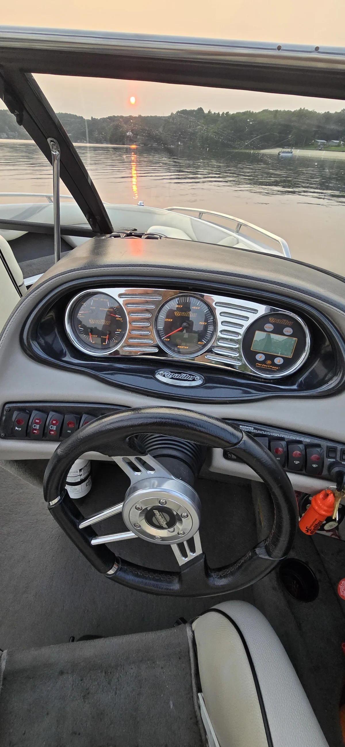 2005 Malibu Wakesetter VLX