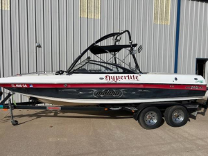 2004 Malibu Boats Wakesetter VLX for sale in Grove, Oklahoma