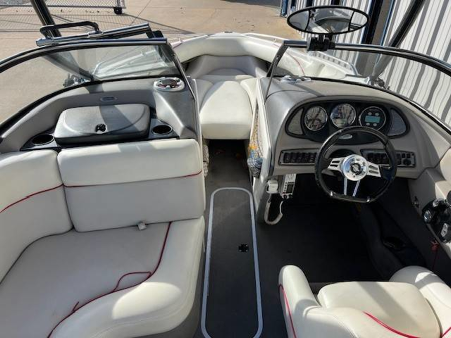 2004 Malibu Boats Wakesetter VLX for sale in Grove, Oklahoma