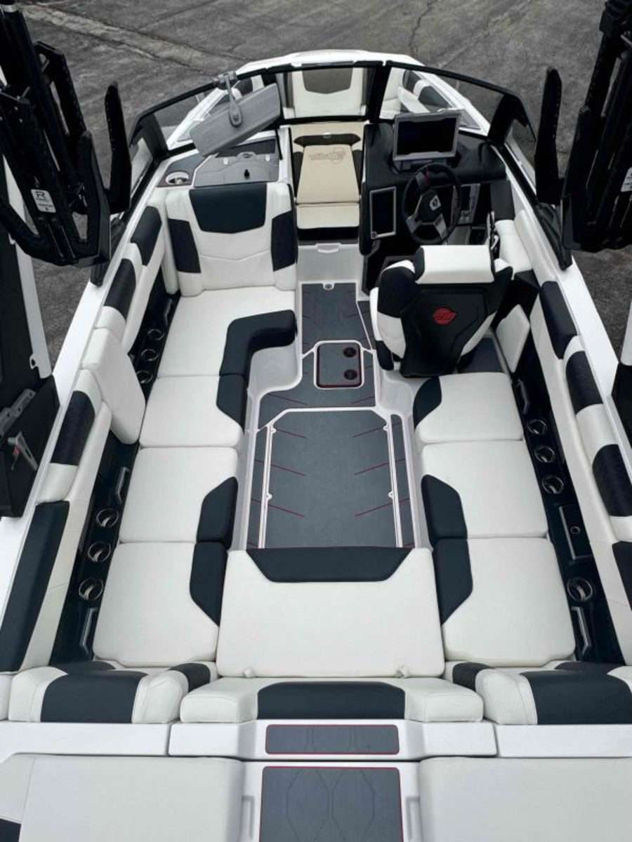 2024 Malibu Boats M220 for sale in Hazelwood, Missouri