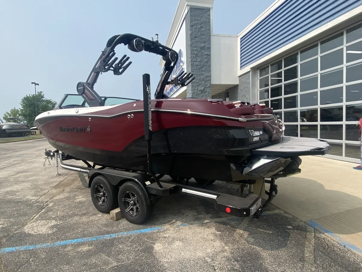 2022 MasterCraft X24