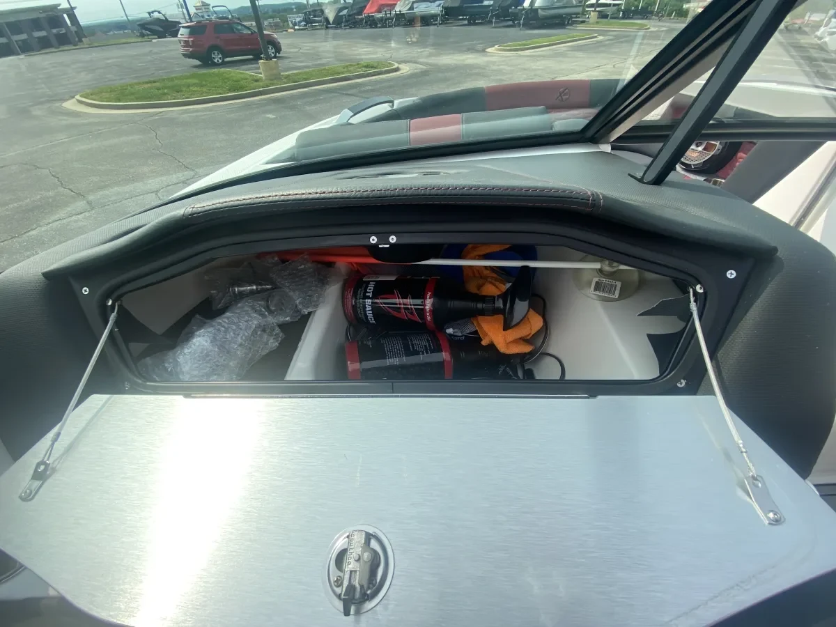 2022 MasterCraft X24