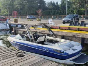 2013 Malibu Boats Wakesetter 23 LSV for sale in Bellevue, Washington