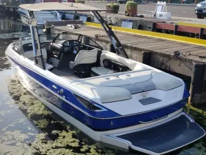 2013 Malibu Boats Wakesetter 23 LSV for sale in Bellevue, Washington