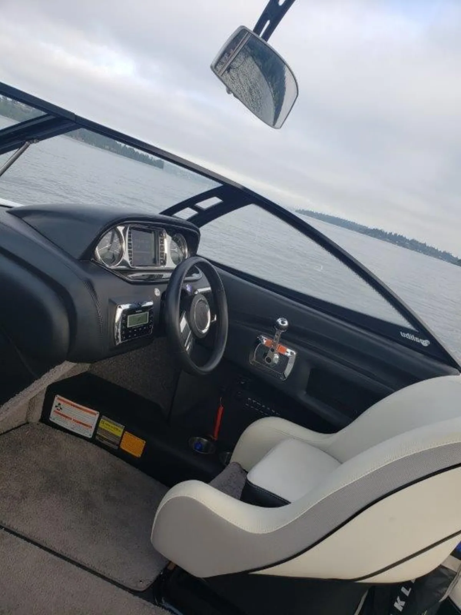 2013 Malibu 23 LSV Very Low 180 HOURS WAKESETTER