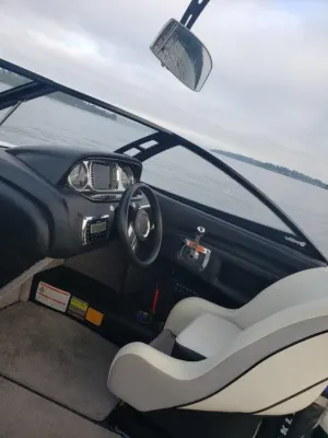 2013 Malibu Boats Wakesetter 23 LSV for sale in Bellevue, Washington