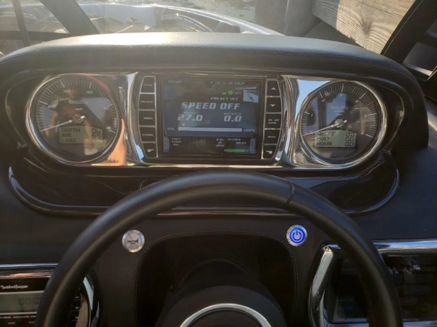 2013 Malibu 23 LSV Very Low 180 HOURS WAKESETTER