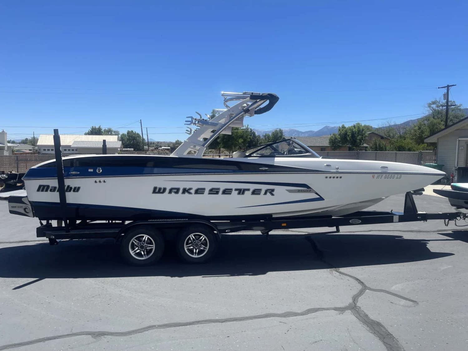 2014 Malibu 24 MXZ