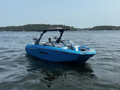 2021 M220 Malibu Boats for sale in Osage Beach Missouri