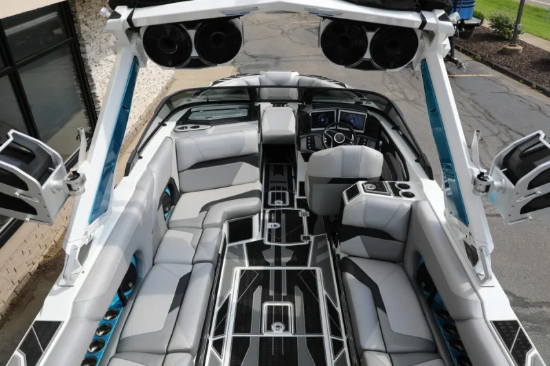 2021 Centurion Boats Ri245 for sale in Highland, Michigan