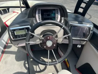 2013 Malibu Boats Wakesetter VTX for sale in Detroit Lakes, Minnesota