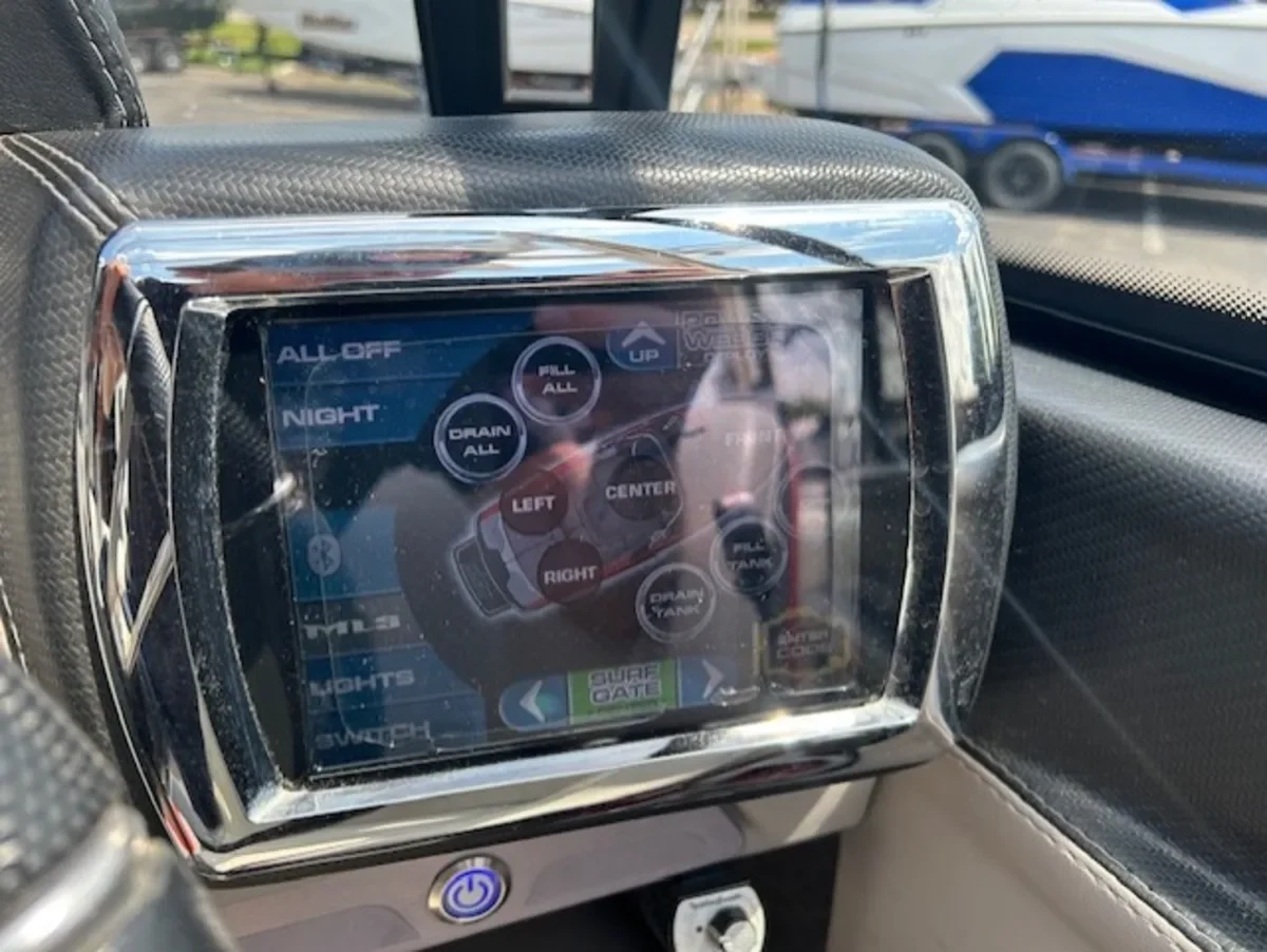 2013 Malibu Wakesetter VTX 