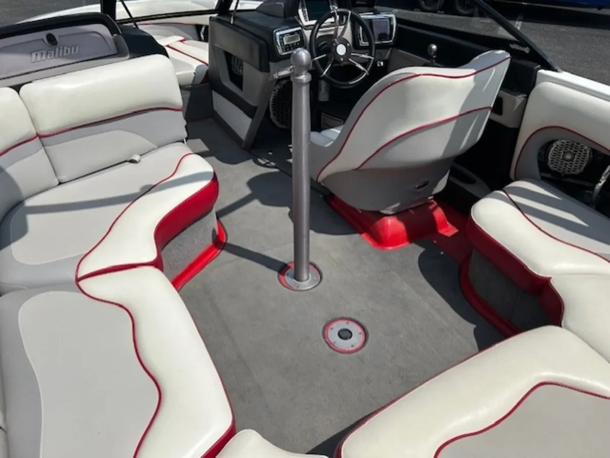 2013 Malibu Wakesetter VTX 