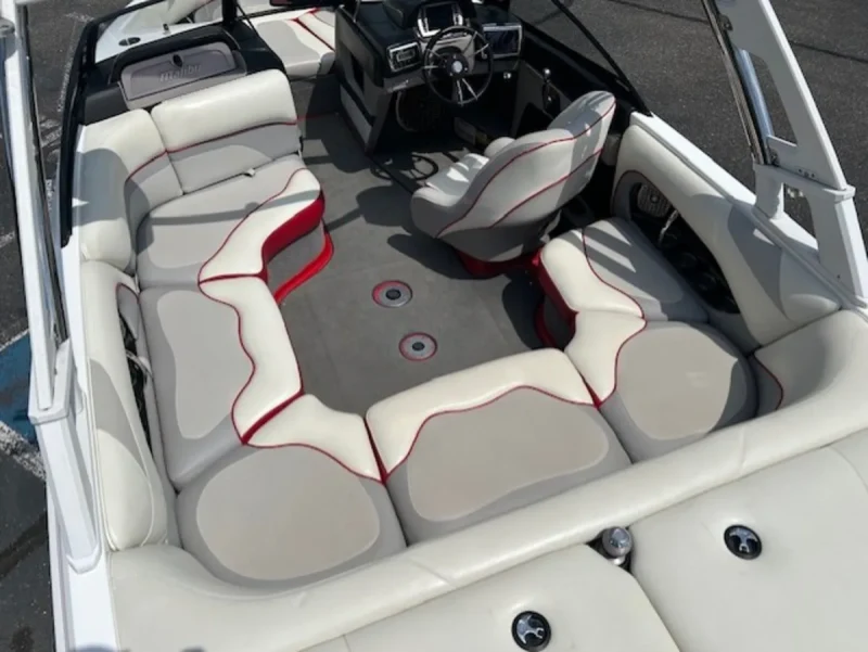 2013 Malibu Boats Wakesetter VTX for sale in Detroit Lakes, Minnesota