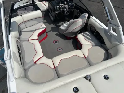 2013 Malibu Boats Wakesetter VTX for sale in Detroit Lakes, Minnesota