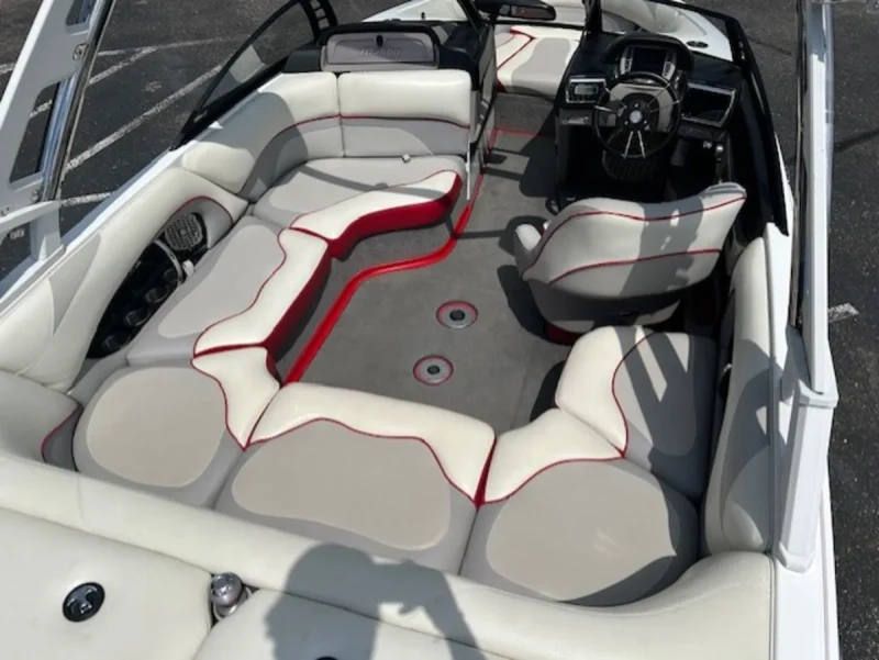 2013 Malibu Boats Wakesetter VTX for sale in Detroit Lakes, Minnesota