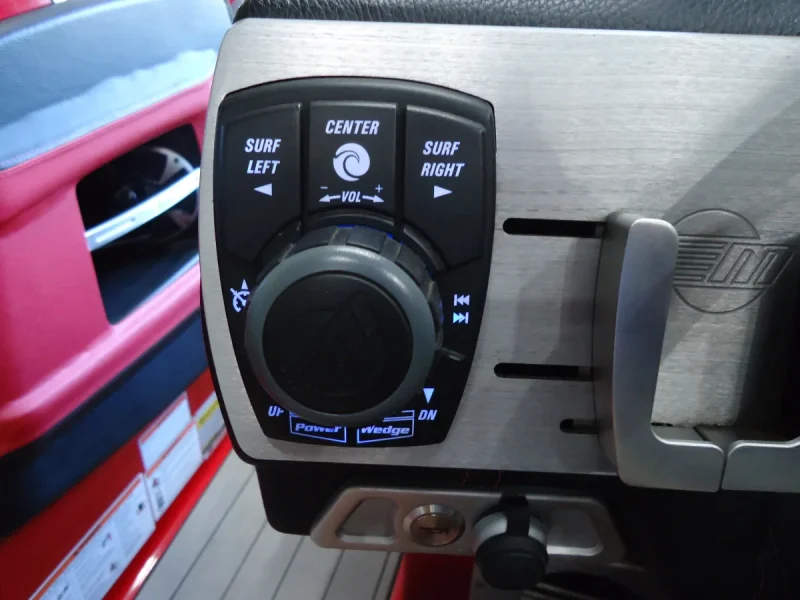 2017 Malibu Boats Wakesetter 24 MXZ for sale in Waterford, Michigan