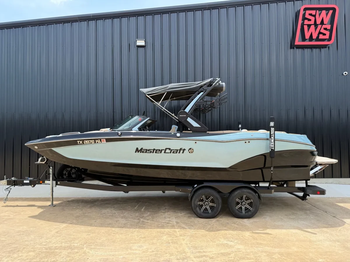 2022 MasterCraft X24