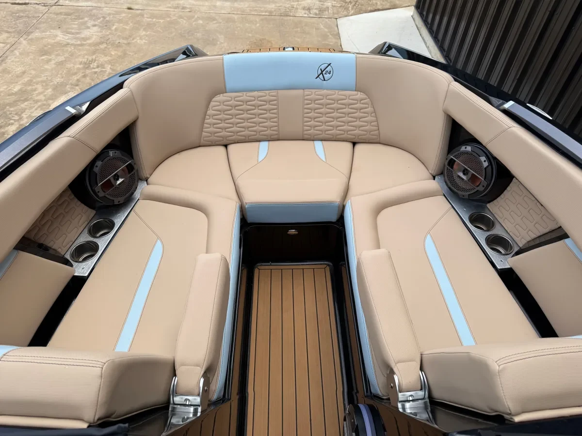 2022 MasterCraft X24