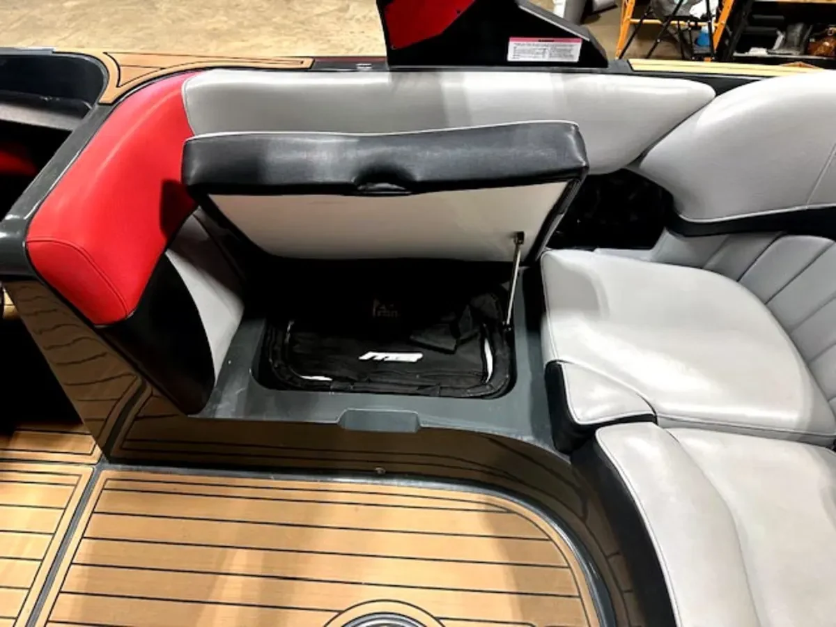 2019 MB B52 23 Classic