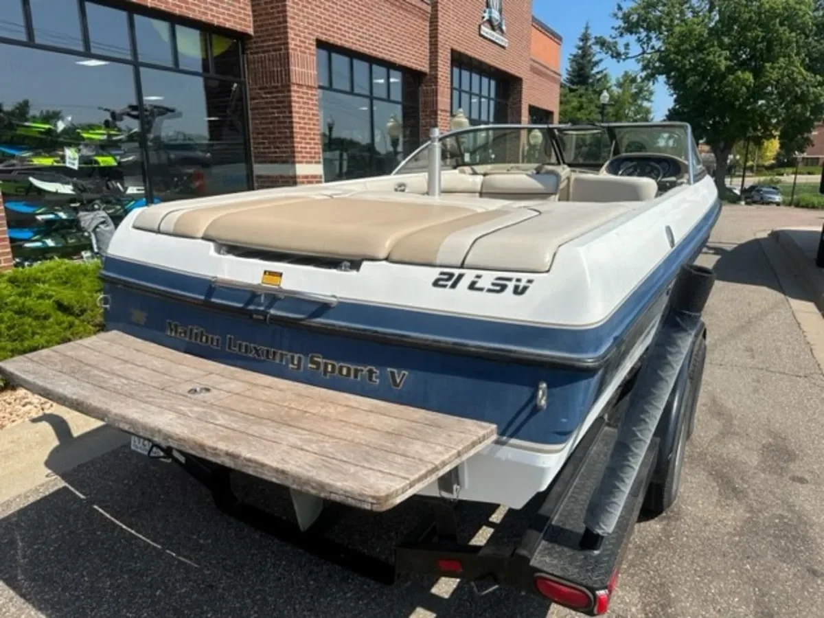 2003 Malibu Sunscape 21