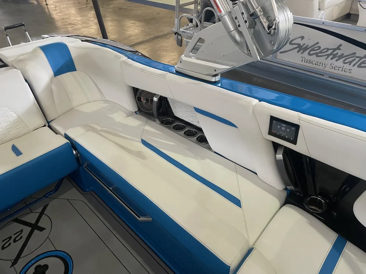2021 Mastercraft X-22