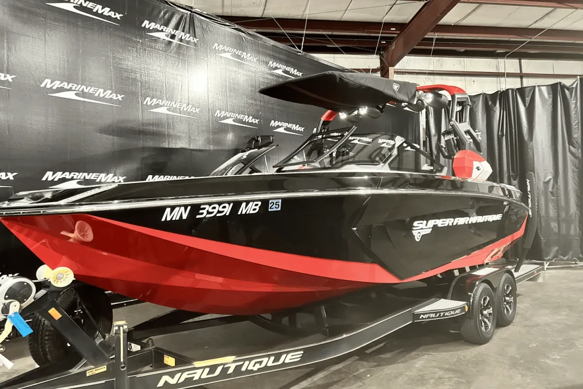 Year End Close Out Pricing! 2020 G23 Super Air Nautique, Steering Assist and Power Tower, PRICE IMPROVEMENT!!!