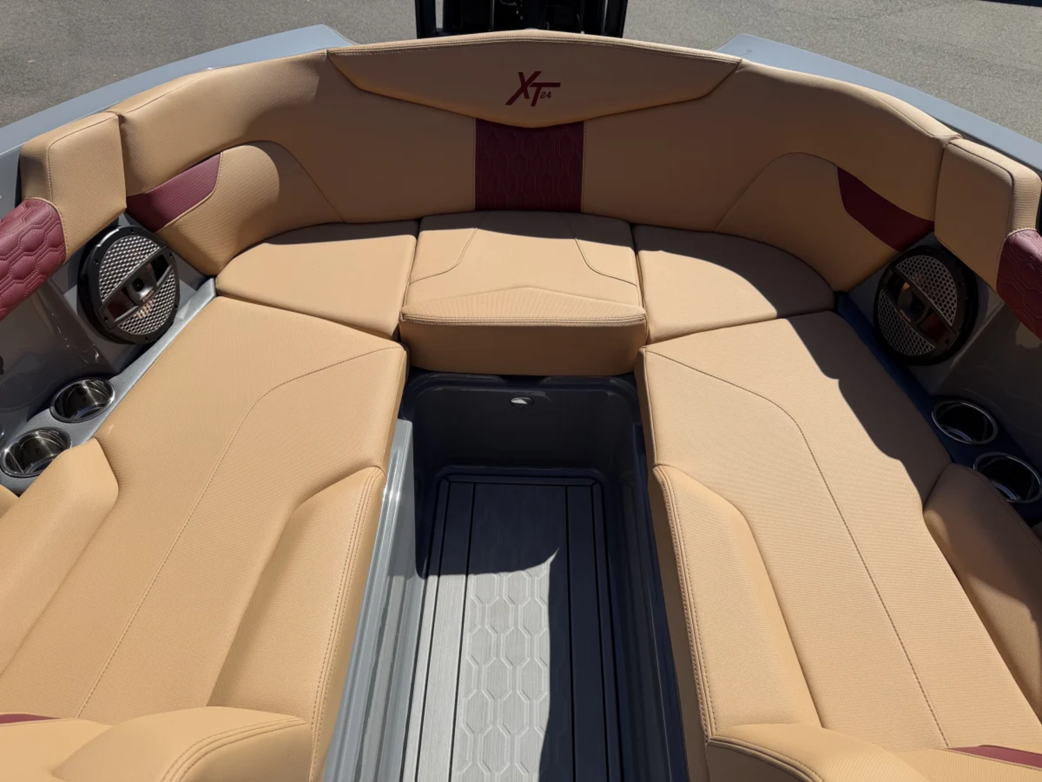 2024 MasterCraft XT24