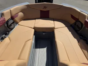 2024-mastercraft-xt24-98288-image11.webp