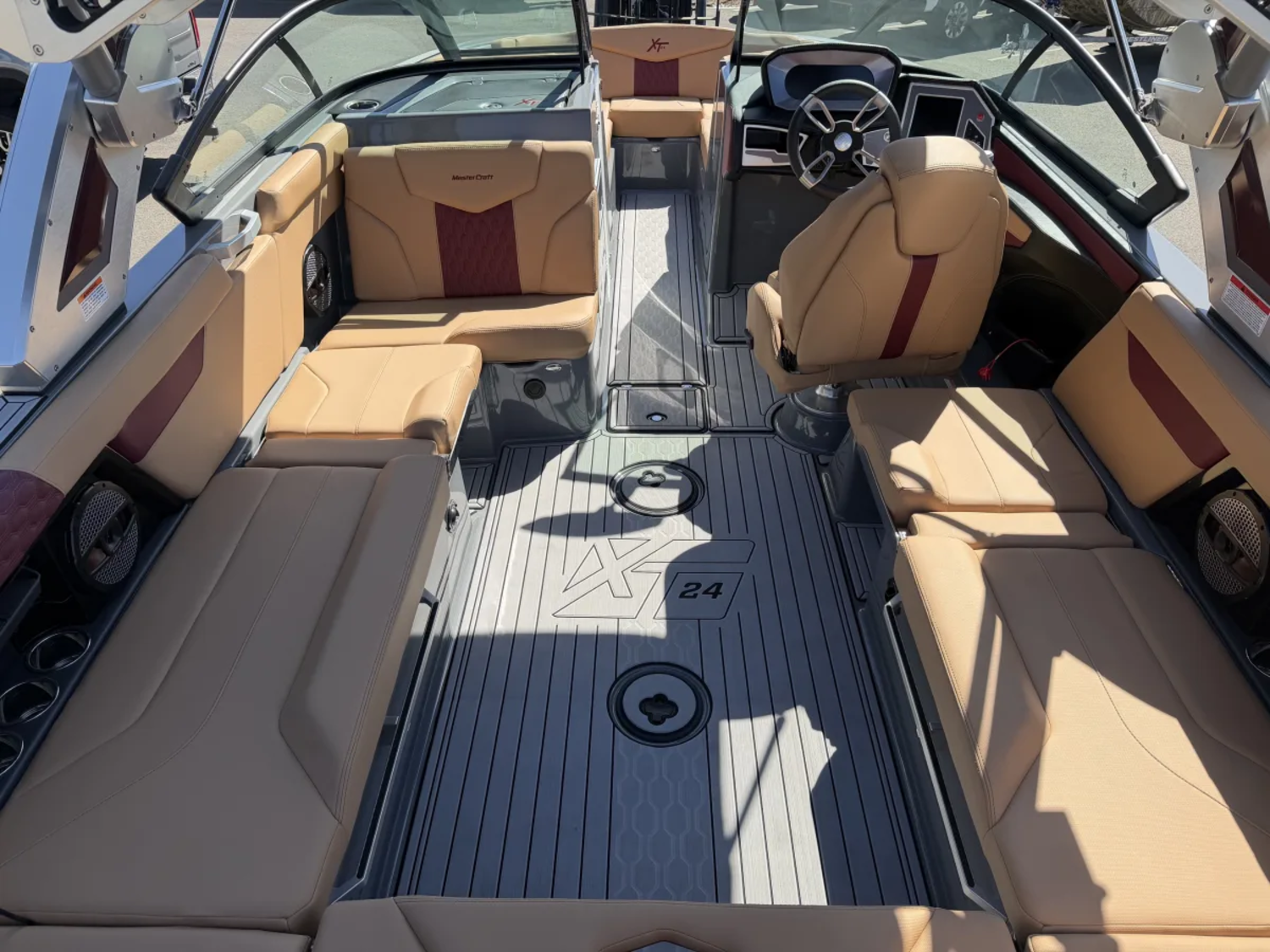 2024 MasterCraft XT24