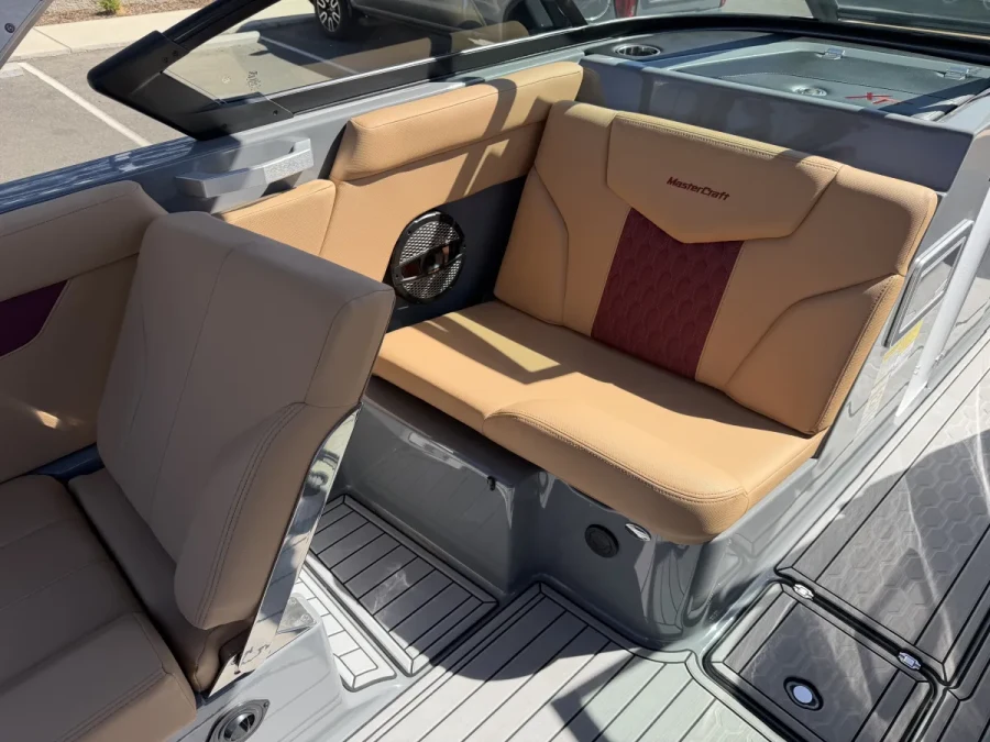 2024-mastercraft-xt24-98288-image9.webp