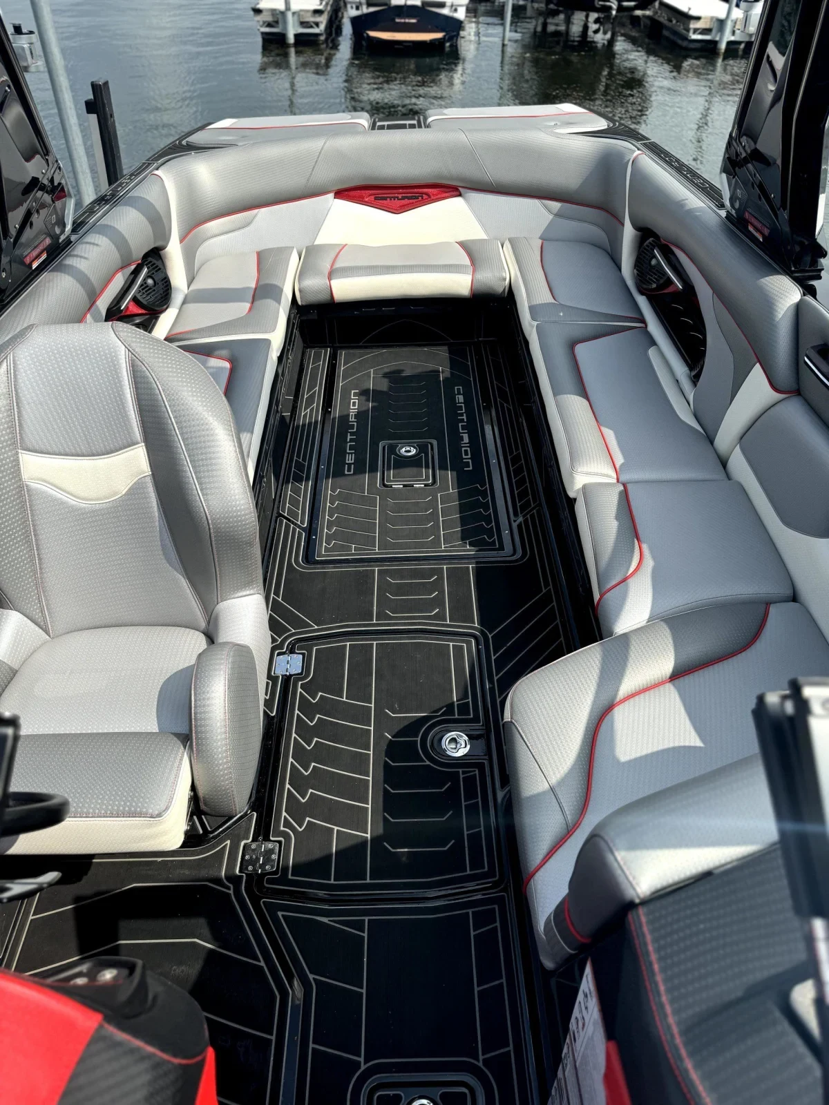 2021 Centurion Ri257 W/Thruster and Trailer 