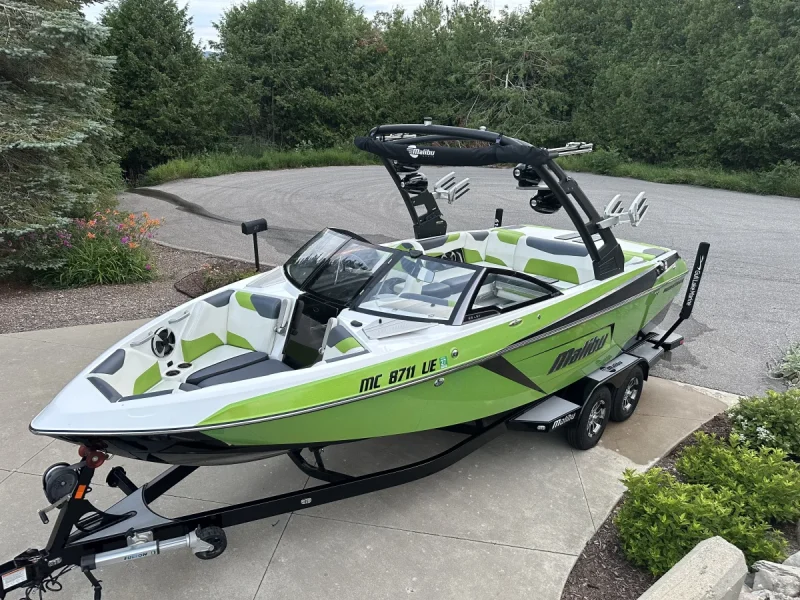 2018 Malibu Boats Wakesetter 23 LSV for sale in Grand Rapids, Michigan