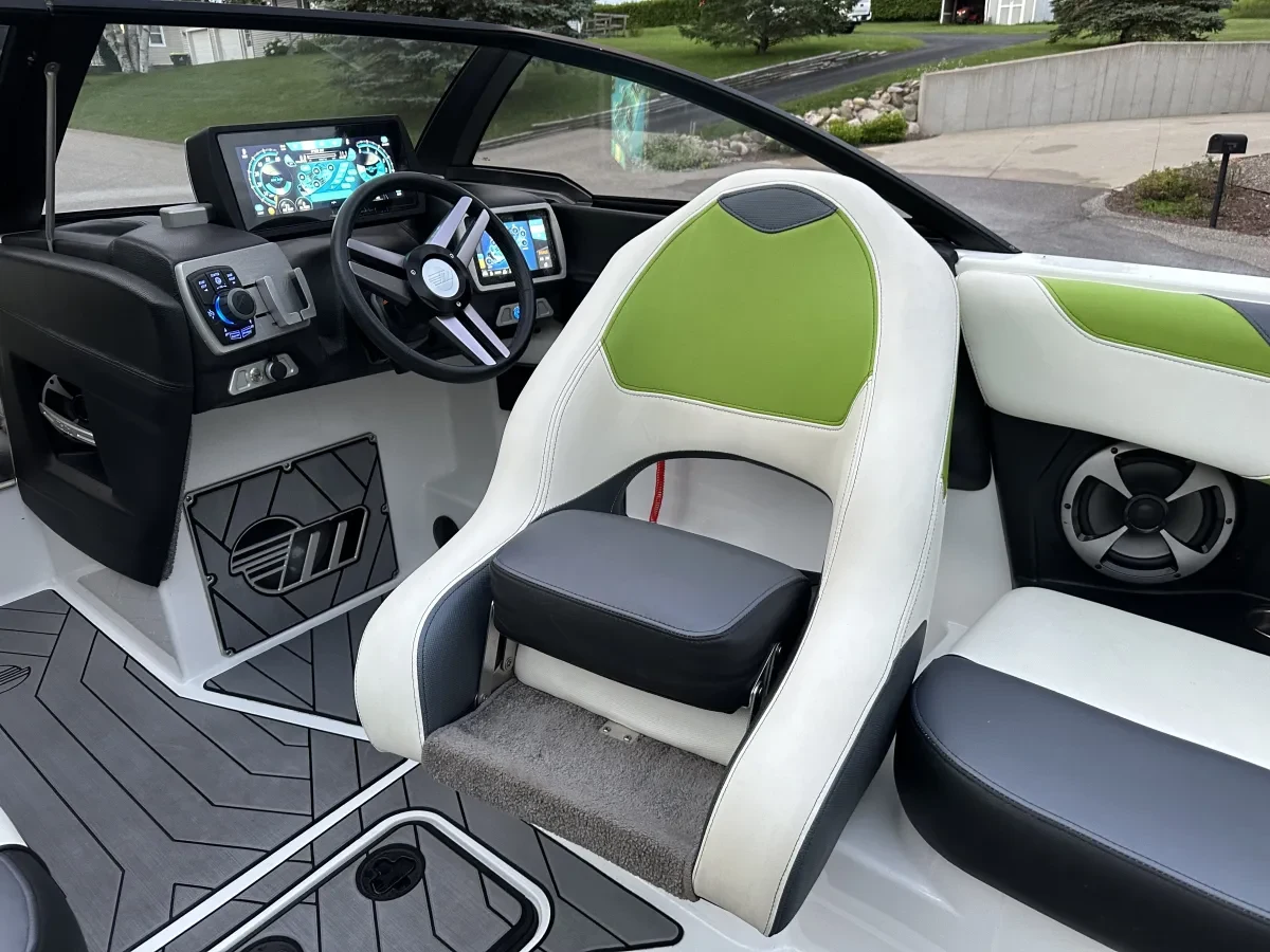 2018 Malibu Wakesetter 23 LSV - 450hp