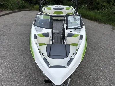 2018 Malibu Boats Wakesetter 23 LSV for sale in Grand Rapids, Michigan
