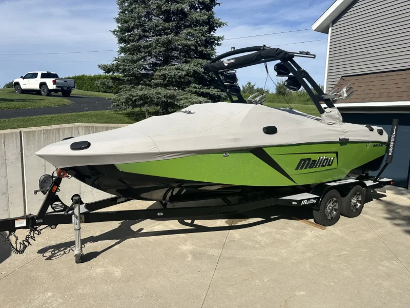 2018 Malibu Boats Wakesetter 23 LSV for sale in Grand Rapids, Michigan