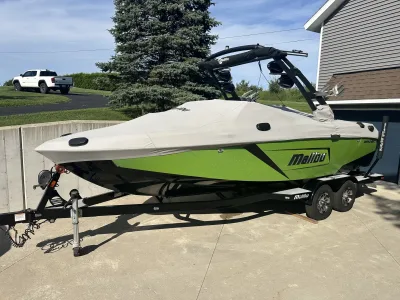 2018 Malibu Boats Wakesetter 23 LSV for sale in Grand Rapids, Michigan