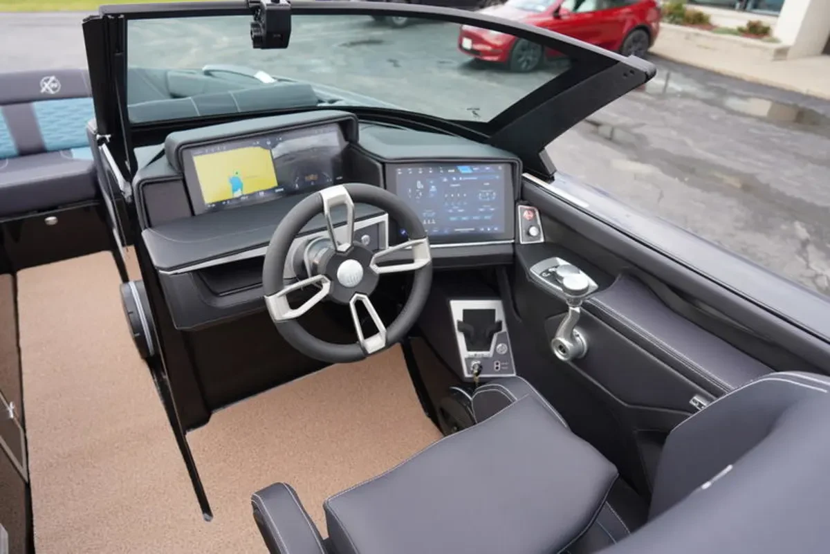 2025 MasterCraft X24