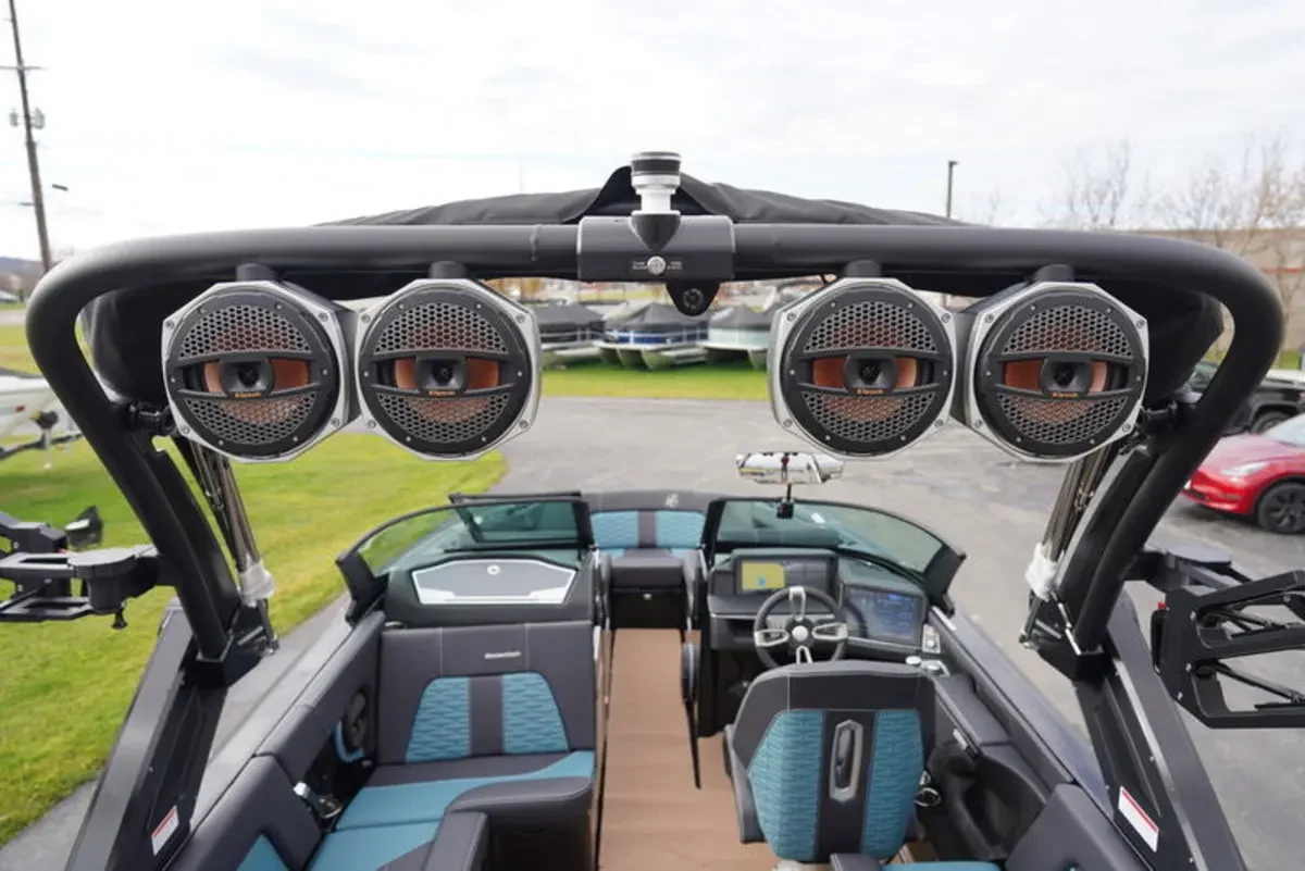 2025 MasterCraft X24