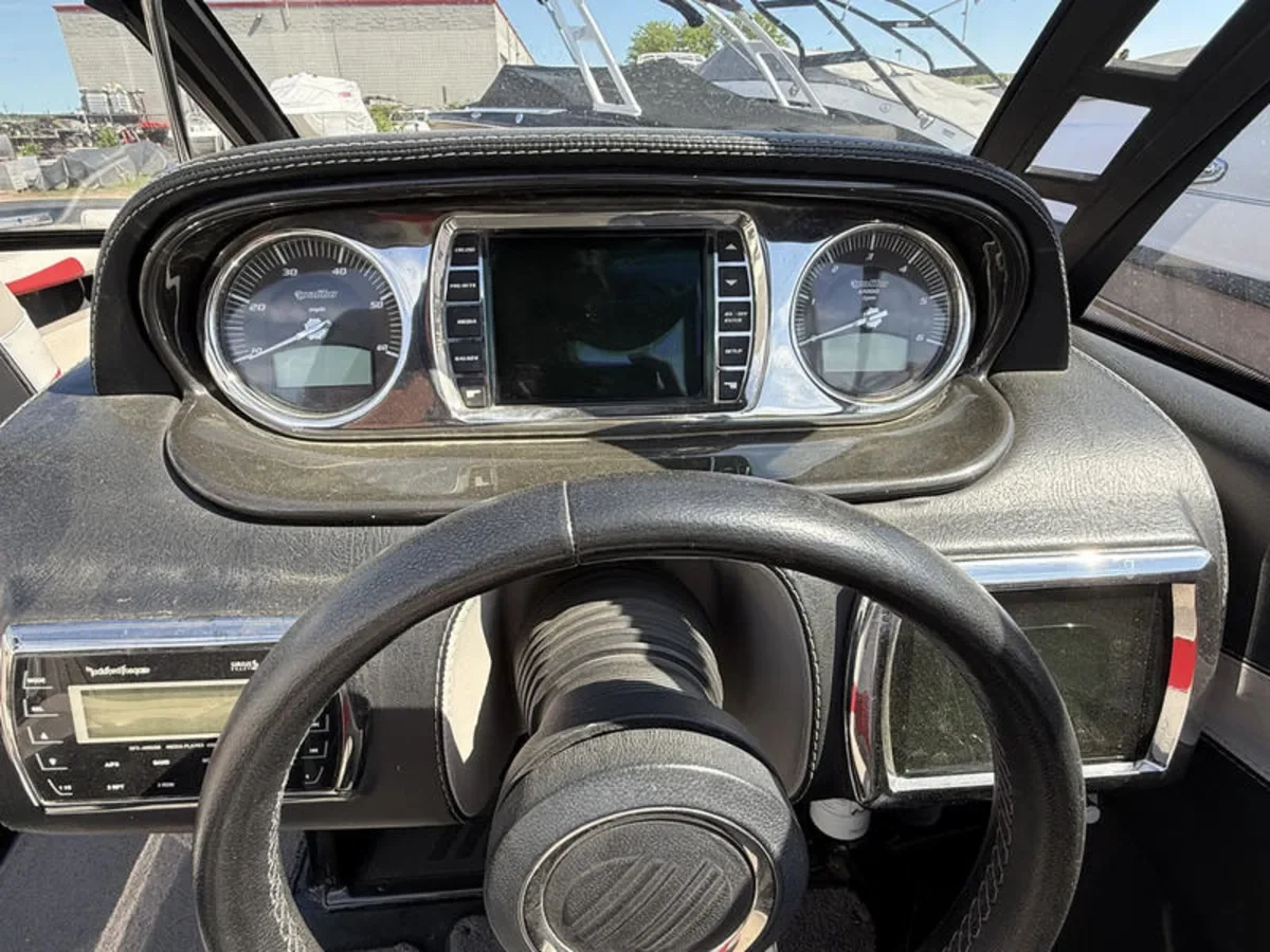 2013 Malibu 22' MXZ 410HP 520 hours