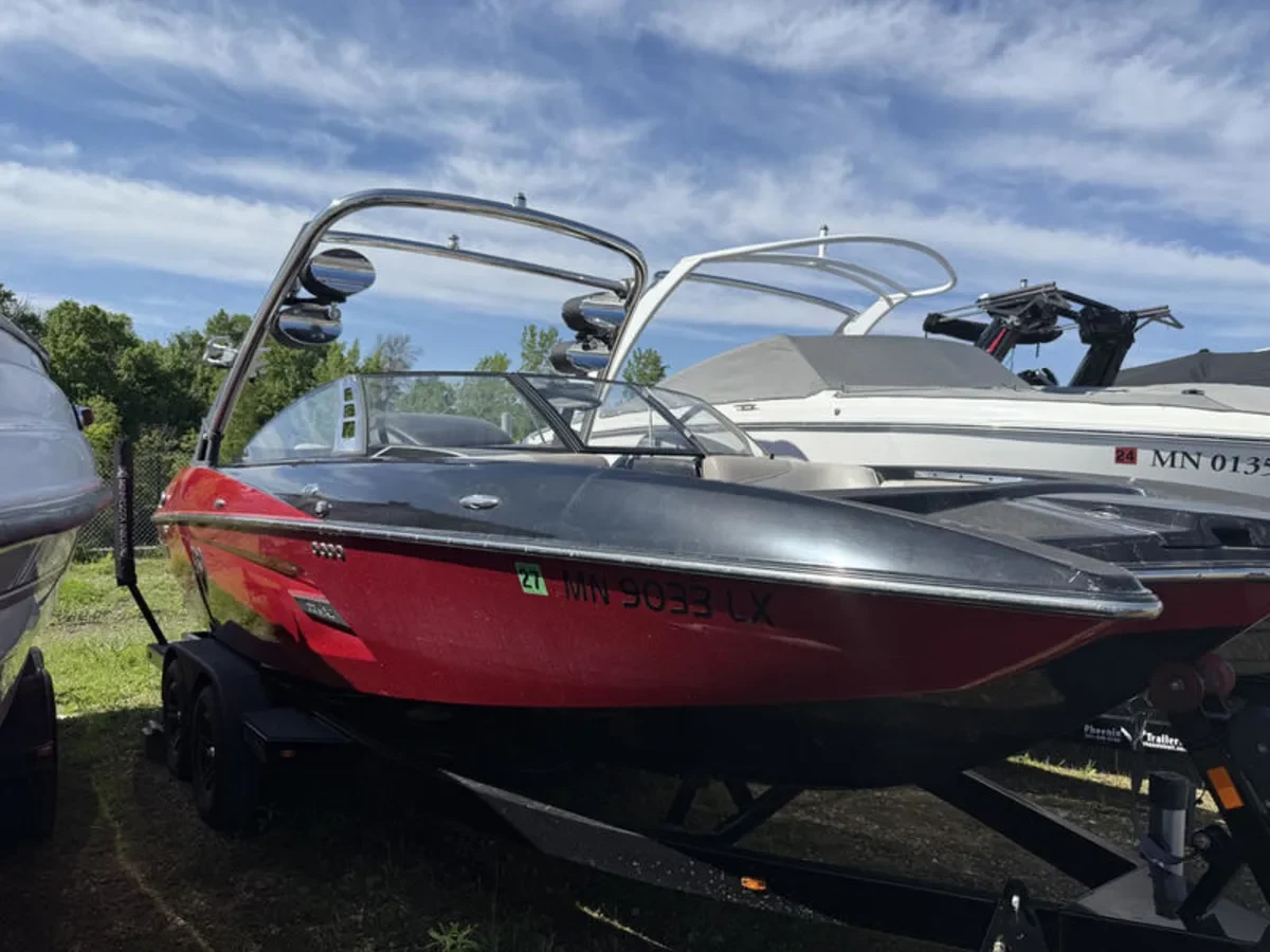 2013 Malibu 22' MXZ 410HP 520 hours