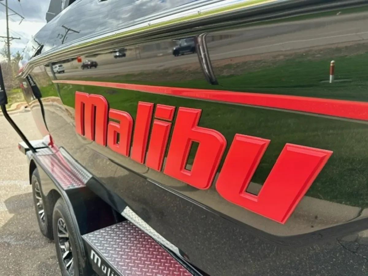 2022 Malibu 23 LSV LT4 Motor!