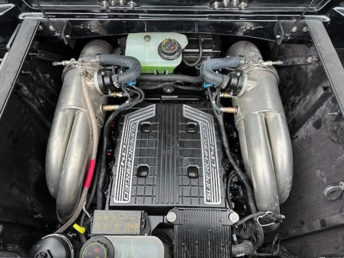 2022 Malibu 23 LSV LT4 Motor!