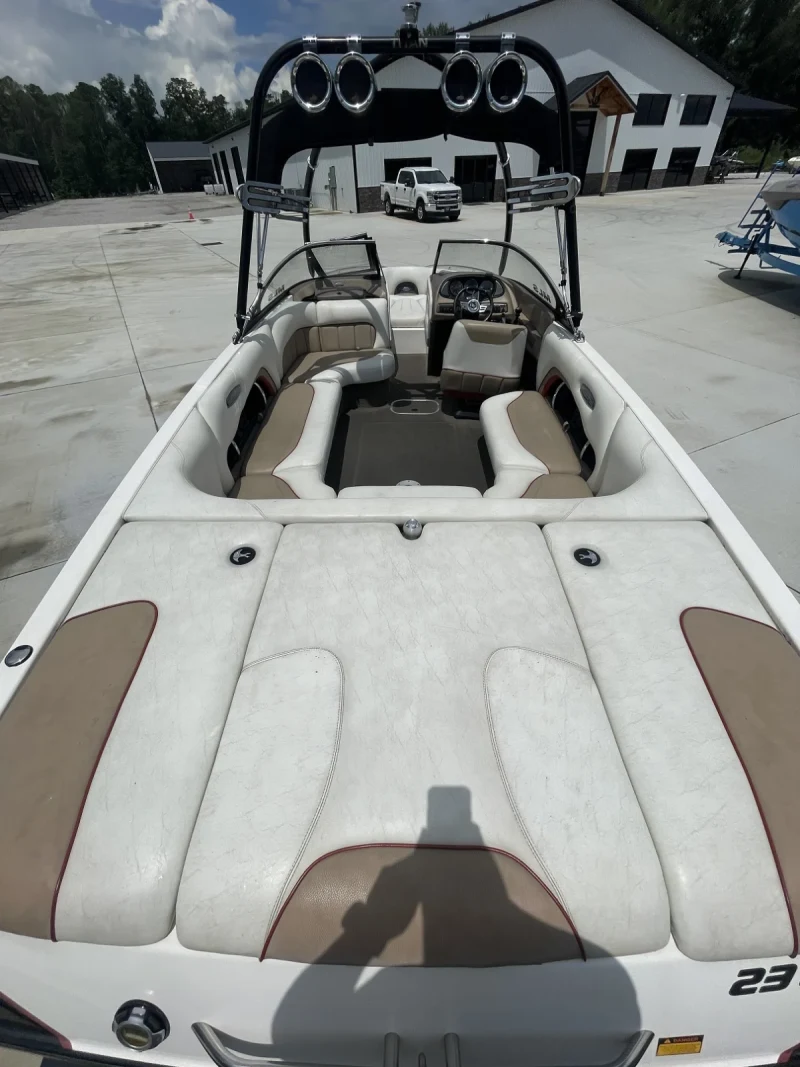2004 Malibu Boats Wakesetter 23 LSV for sale in winchester, Tennessee