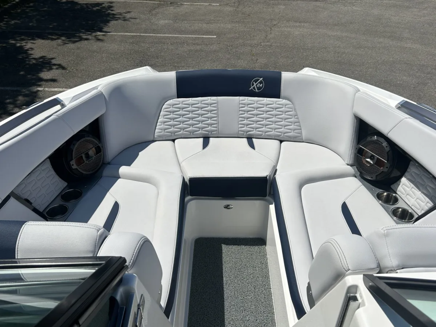 2021 MasterCraft X24